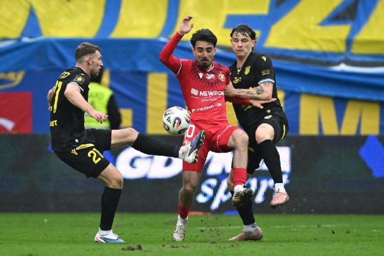 Bez jakości i bez emocji. Arka i Widzew zamordowali futbol